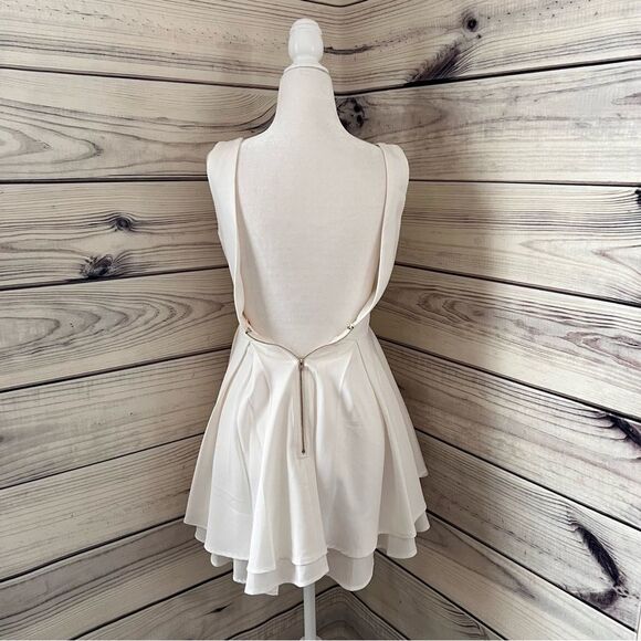 Lulus Latiste White Cutout Backless Fit & Flare Dress XS NWT - Picture 8 of 8